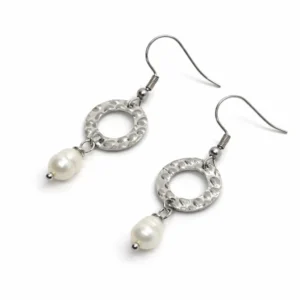 עגילים דגם פנינית בצבע כסף עם פנינה תרבותית