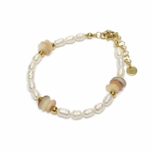 צמיד נויה עשוי פנינה תרבותית וחרוזי צדף