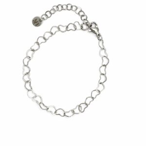 צמיד לבבות עשויי סטיינלס סטיל בצבע כסף